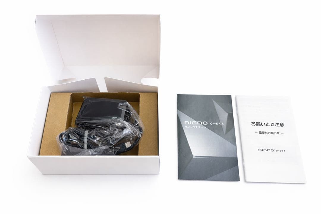 【新品未使用】DIGNO ケータイ4 NPA202KC