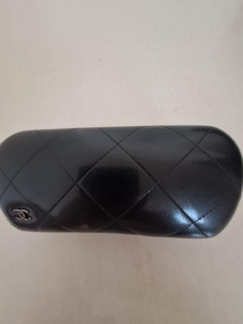 Chanel ブラウンラウンドサングラス