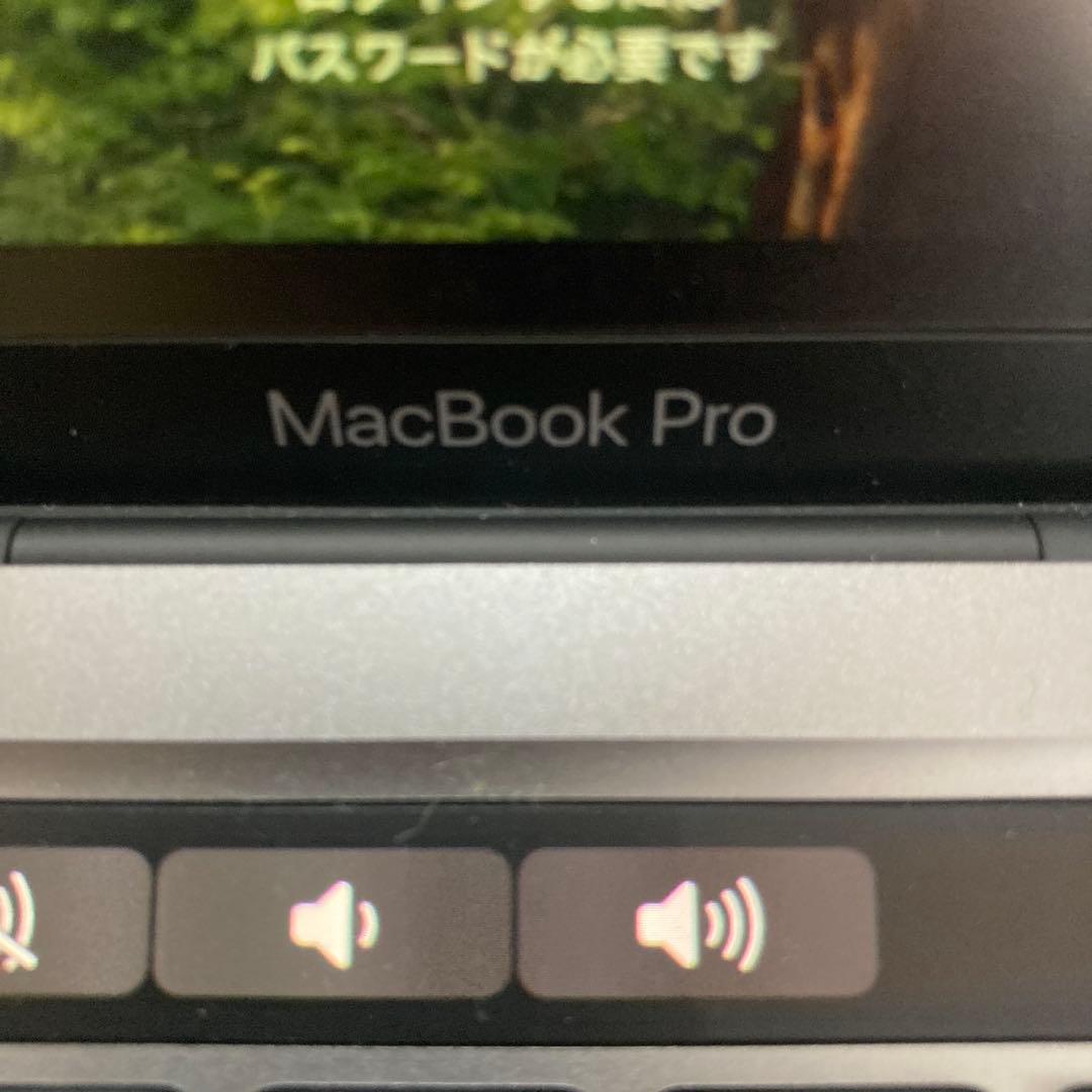 超美品　MacBook Pro 13インチM2 2022年モデル　8GB