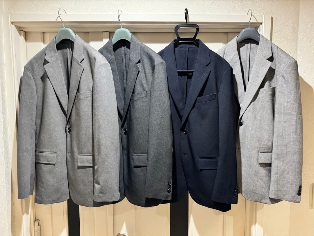 ユニクロ感動ジャケット4着セット グレー、ダークグレー、ネイビー、チドリLサイズ