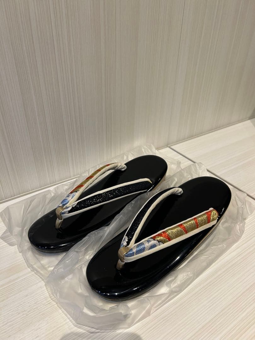 和柄バッグと下駄