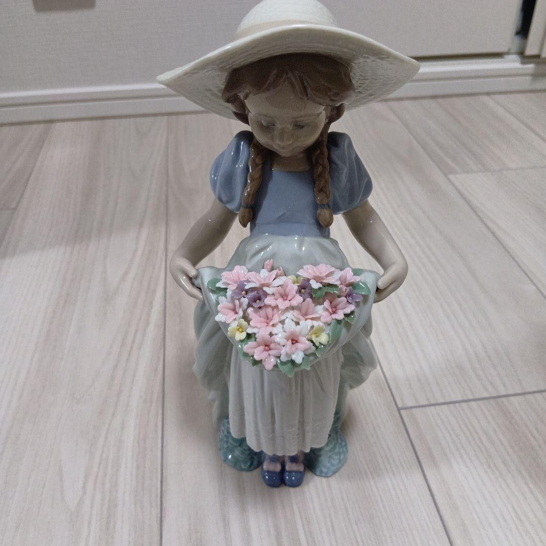 LLADRO リヤドロ　たくさん摘めたよ！　保証書、説明書付き