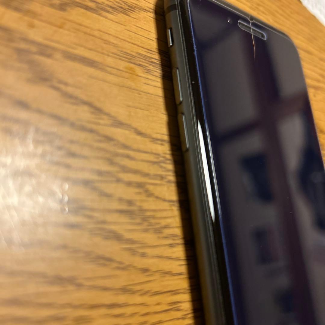 お*り様 Apple iPhone 8 ブラック　64GB