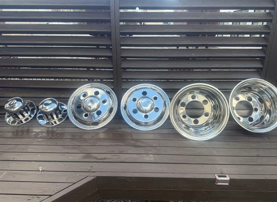 期間限定値下げ！07 23 フォワード　メッキホイールライナー