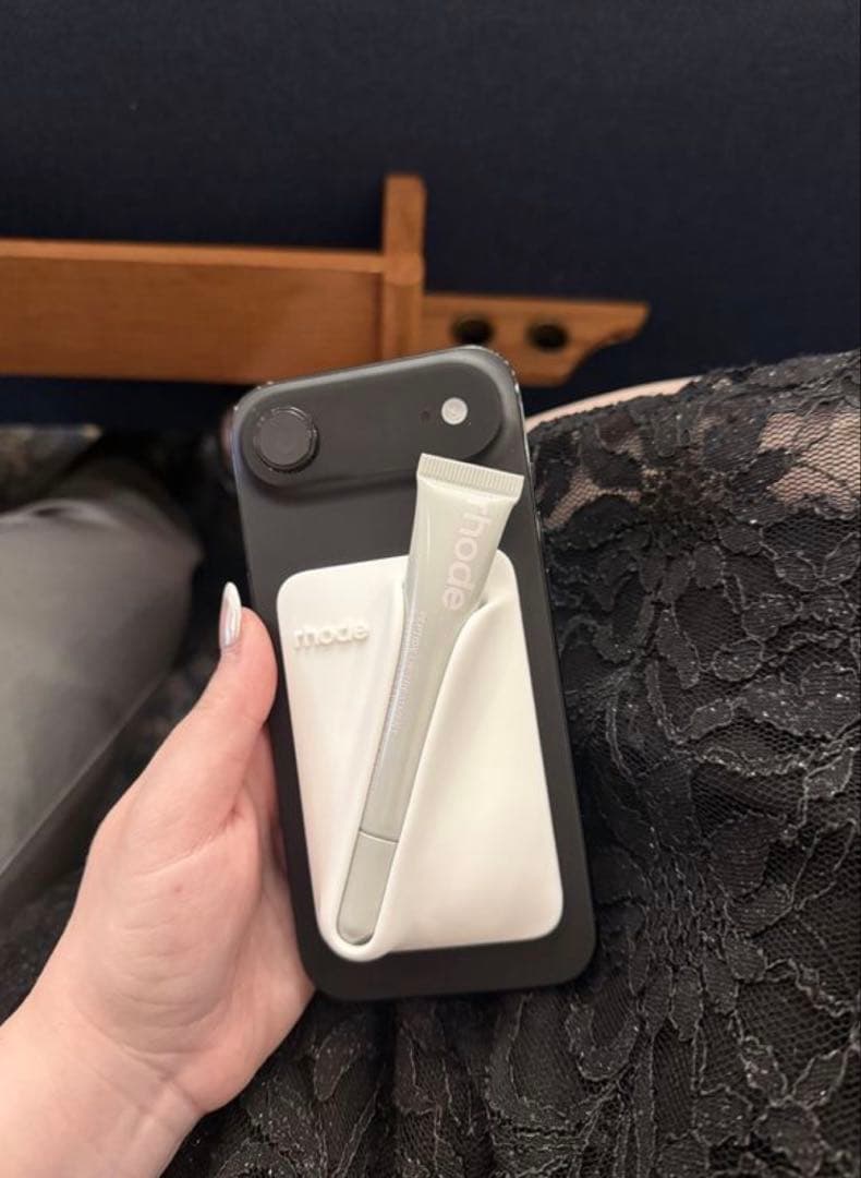 Rhode snap-on lip case ケース マグセーフ　グレー