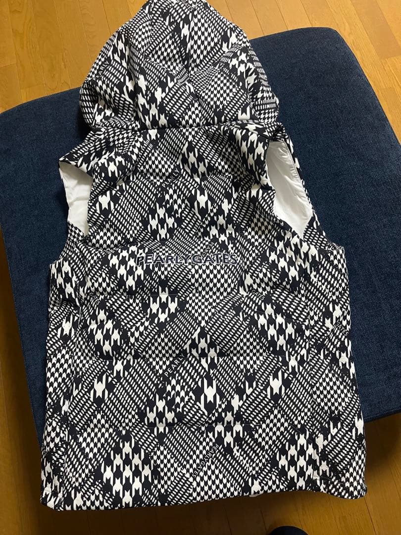 【美品】パーリーゲイツ　中綿フーディベスト　１