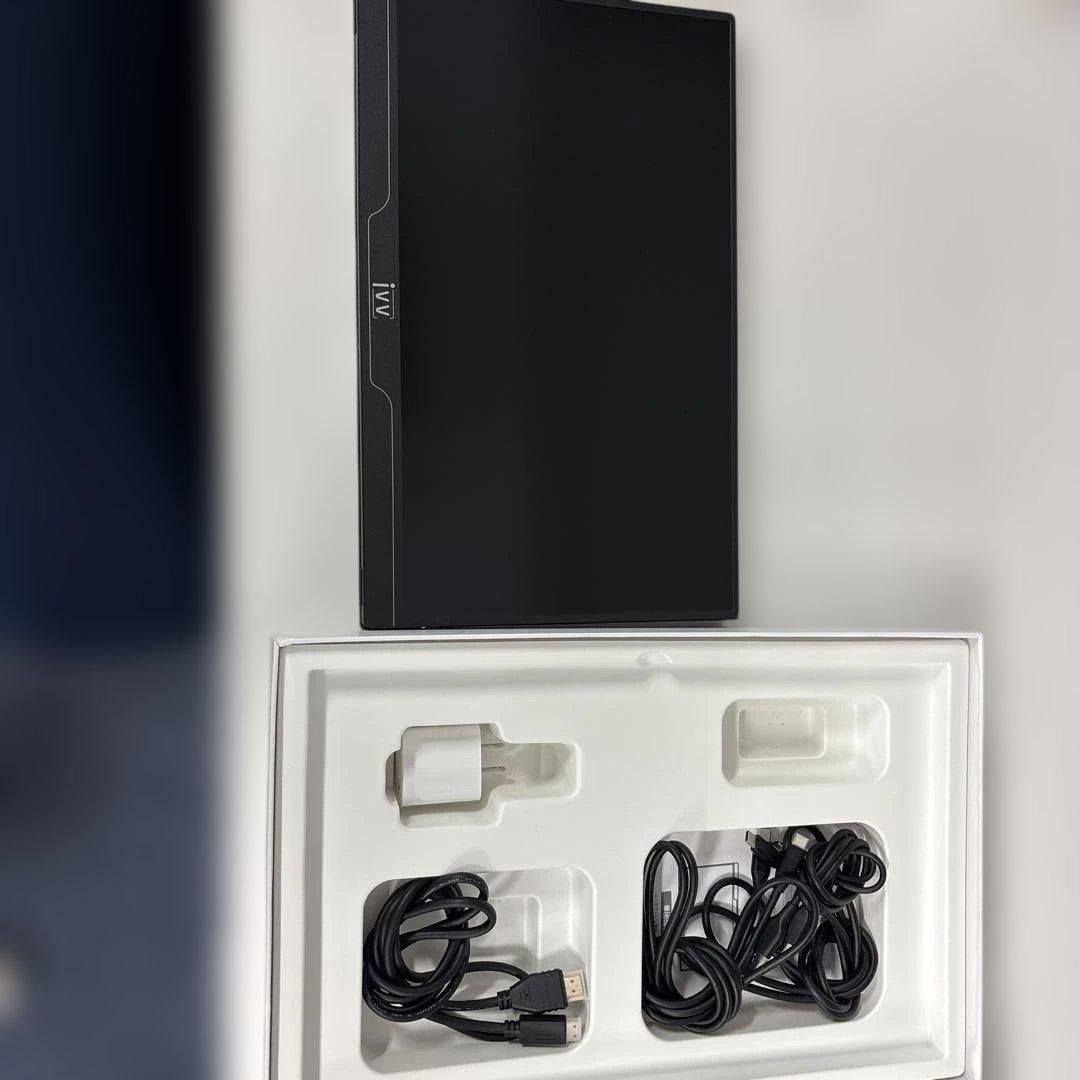 ivv ポータブルモニター 15.6インチ　4k