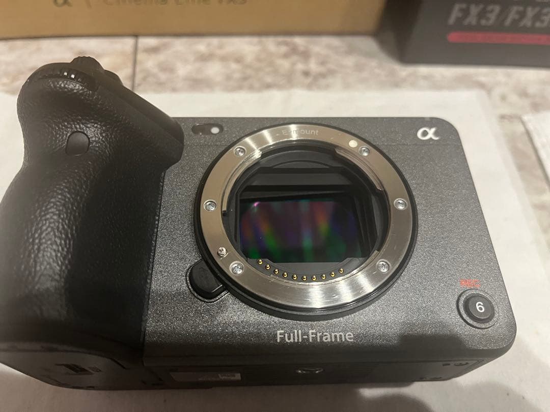 Zhang 様 SONY FX3 美品｜バッテリー4個＋専用ケージ｜即撮影可
