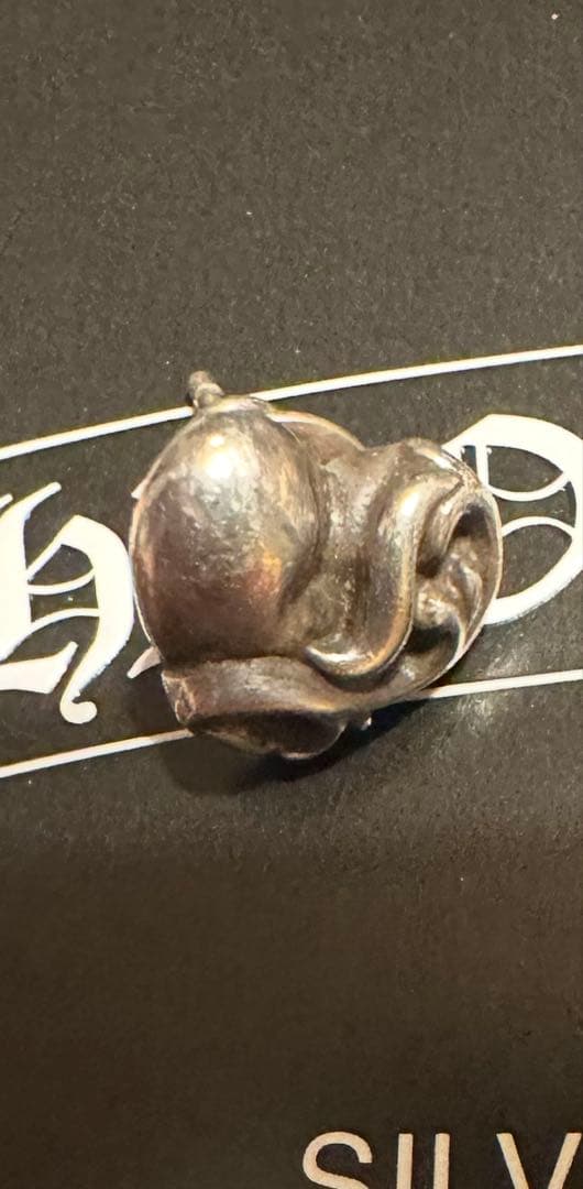 クロムハーツハートスタッドピアス