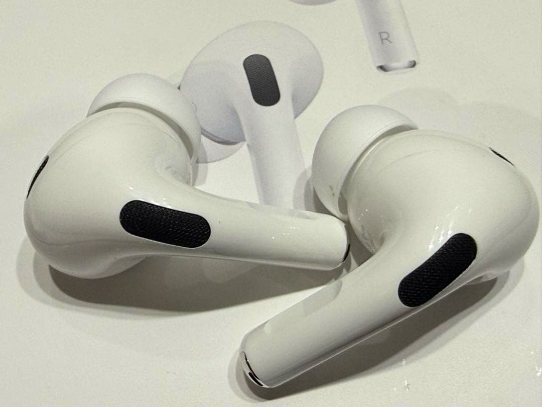 AirPods Pro 2 MagSafe 充電ケース(USB-C) 付き