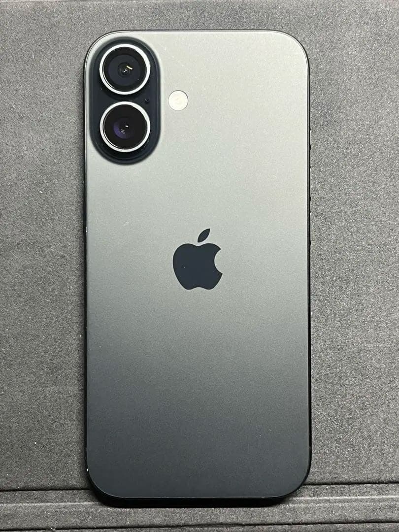 ★：*。　iPhone16 128GB ブラック　動作正常
