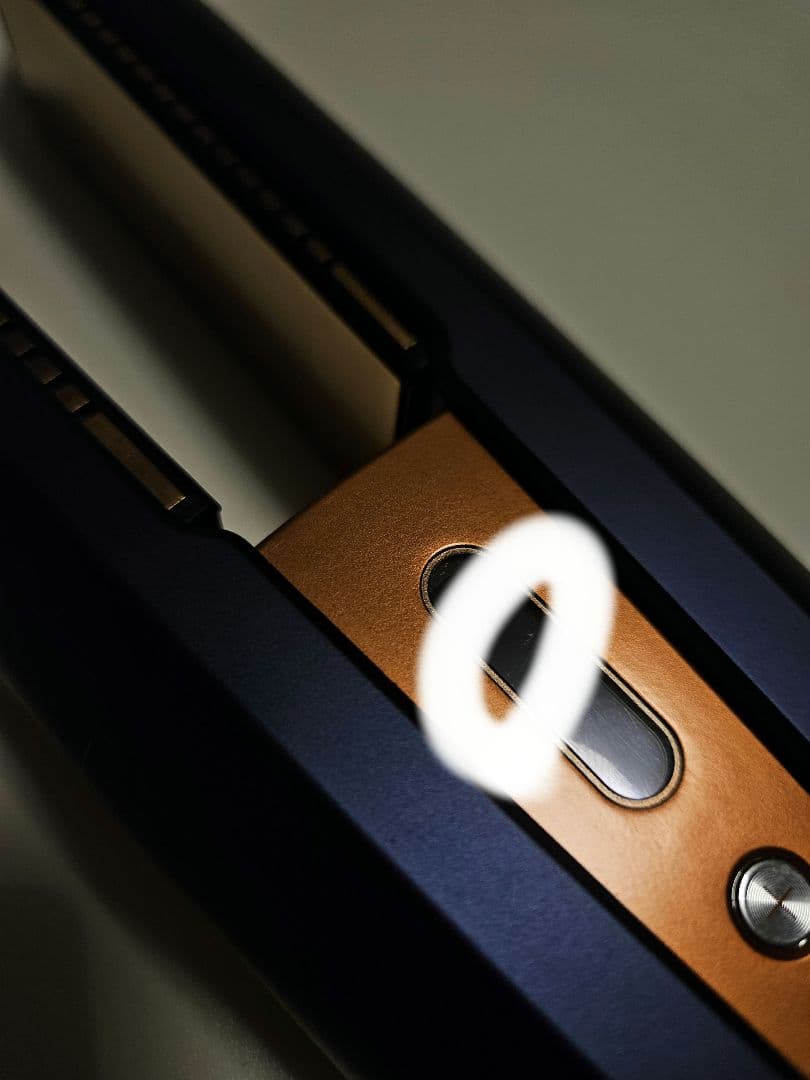 ダイソン　ヘアストレートアイロン