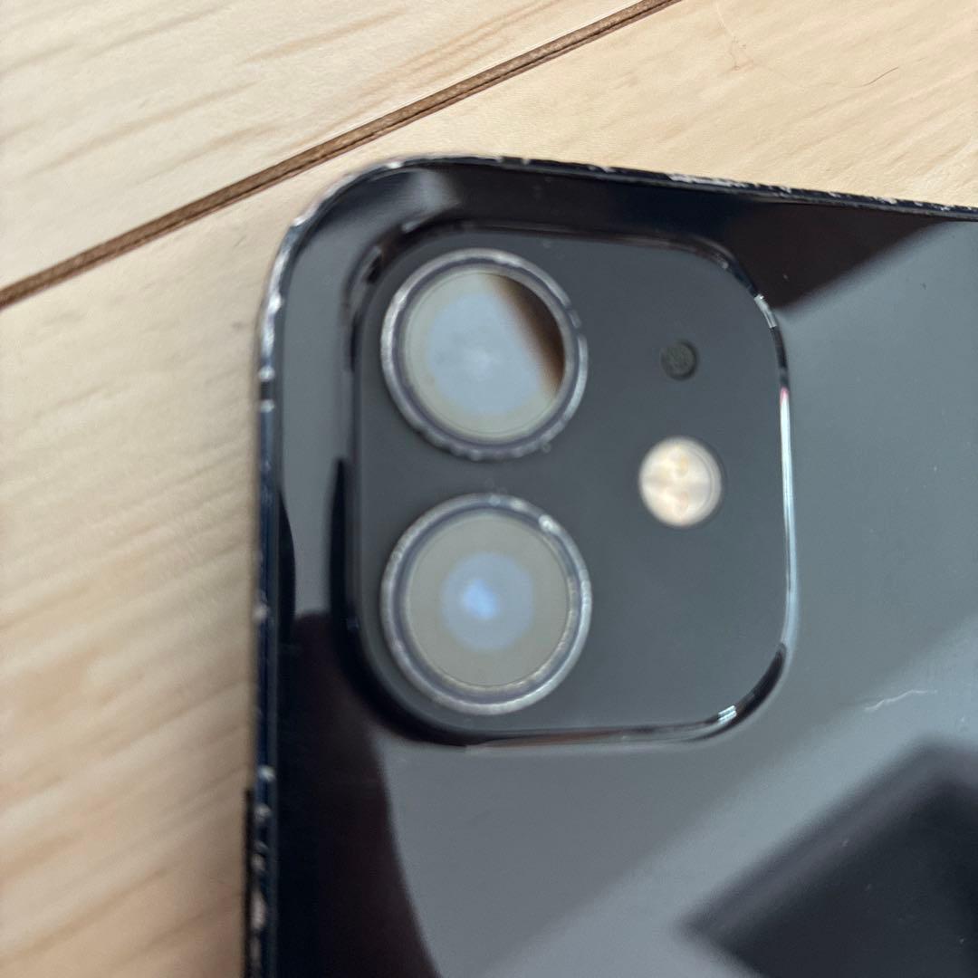 【割れなし】iPhone 12 ブラック 本体 128GB 保護フォルム付