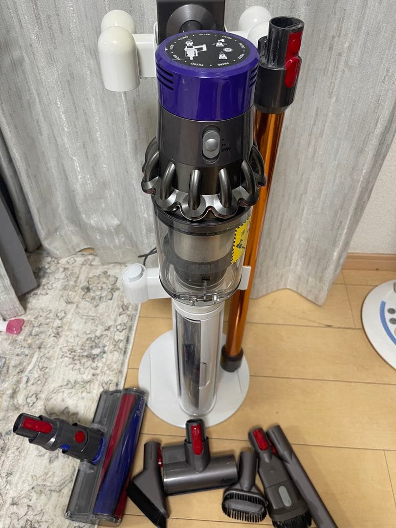 【美品】dyson V10 SV12　純正フロアドック付エコーモード68分