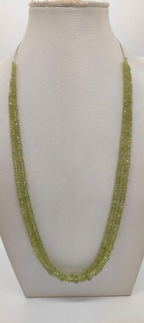 1810. スフェーンボタンカットグラデーション2本連売り