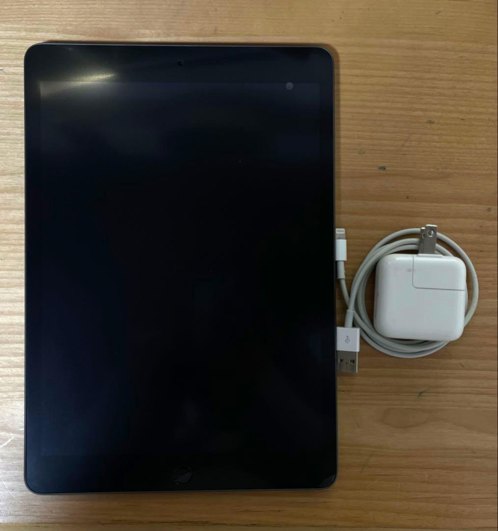 美品iPad 第7世代 Wi-Fi 32GB ケース ACアダプタ付