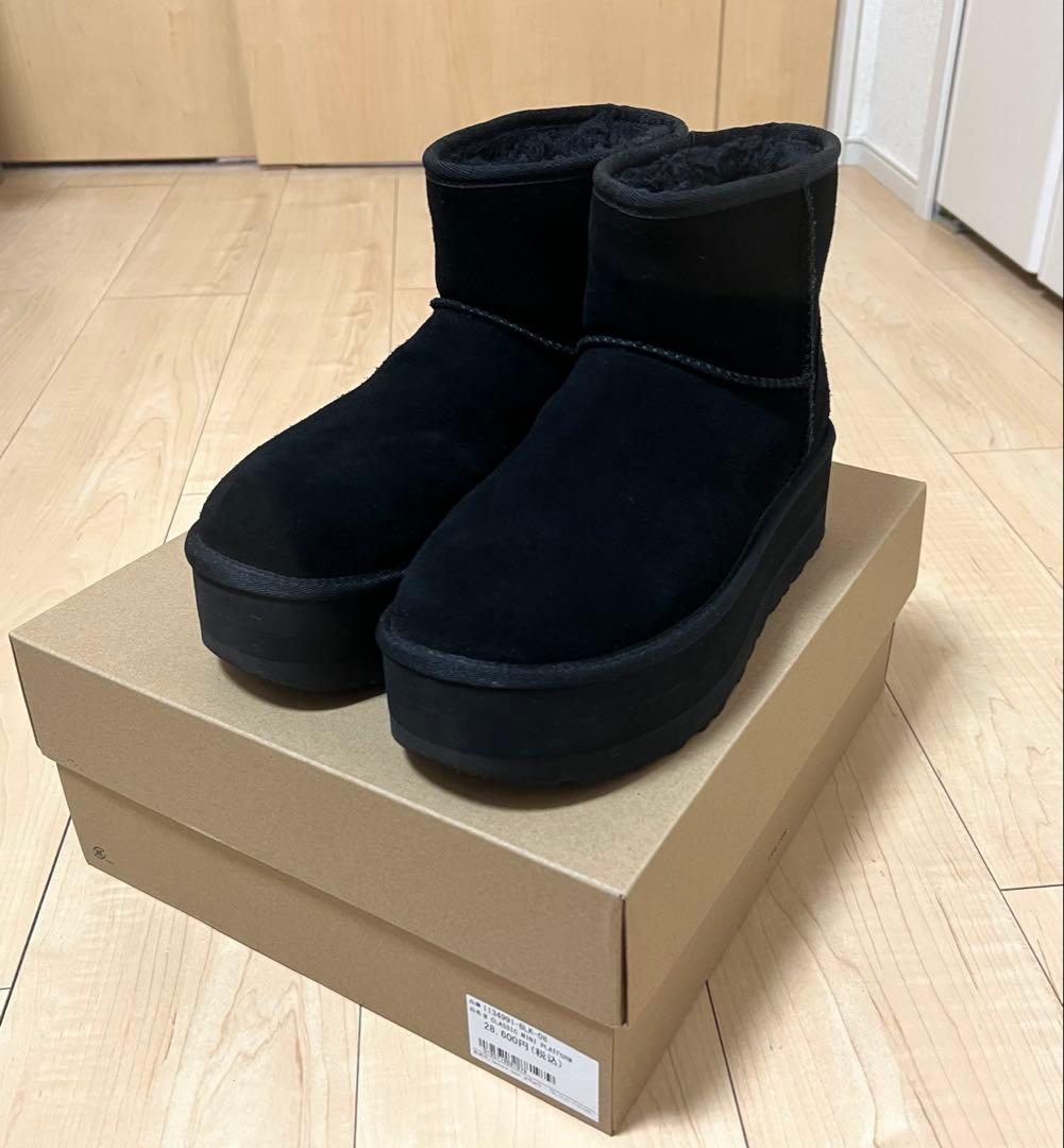 週末限定★UGG クラシックミニ　黒　厚底　暖かい♡ ブーツ