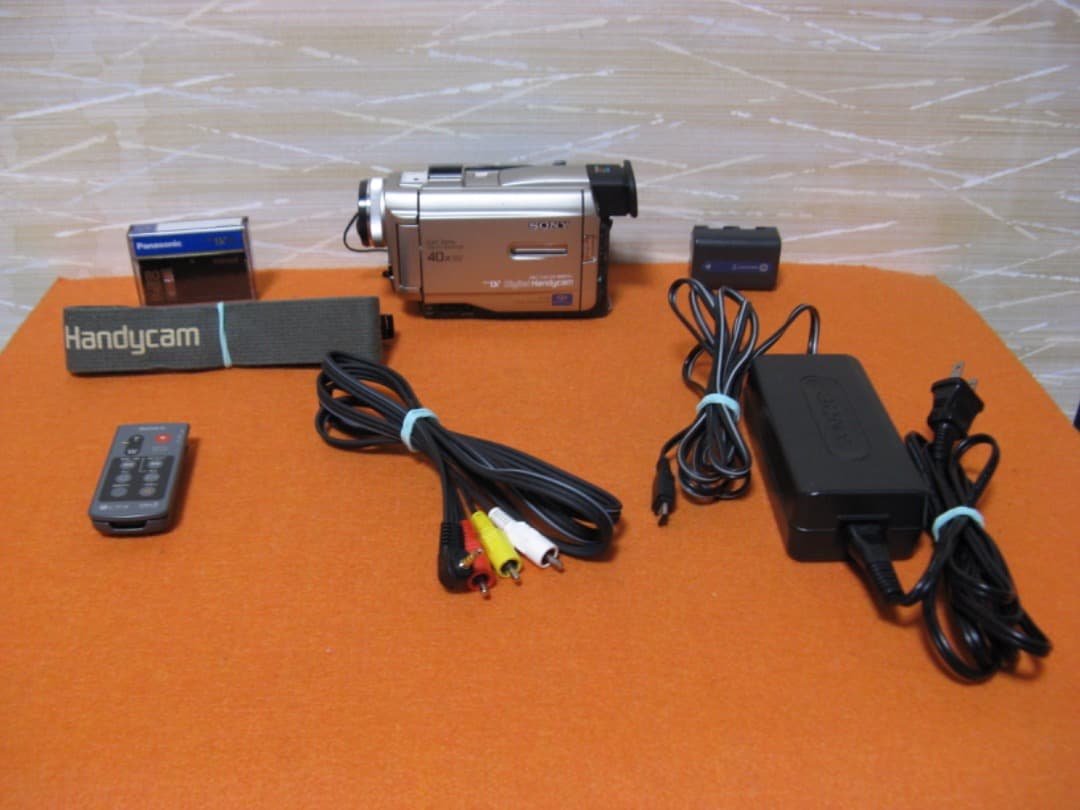 動作OK❗️☆SONYのMiniDV/ビデオカメラ・DCR-TRV10