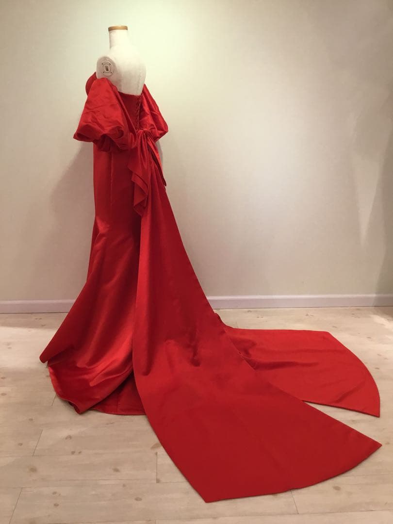 m*5様 レッド マーメイドドレス パフスリーブ