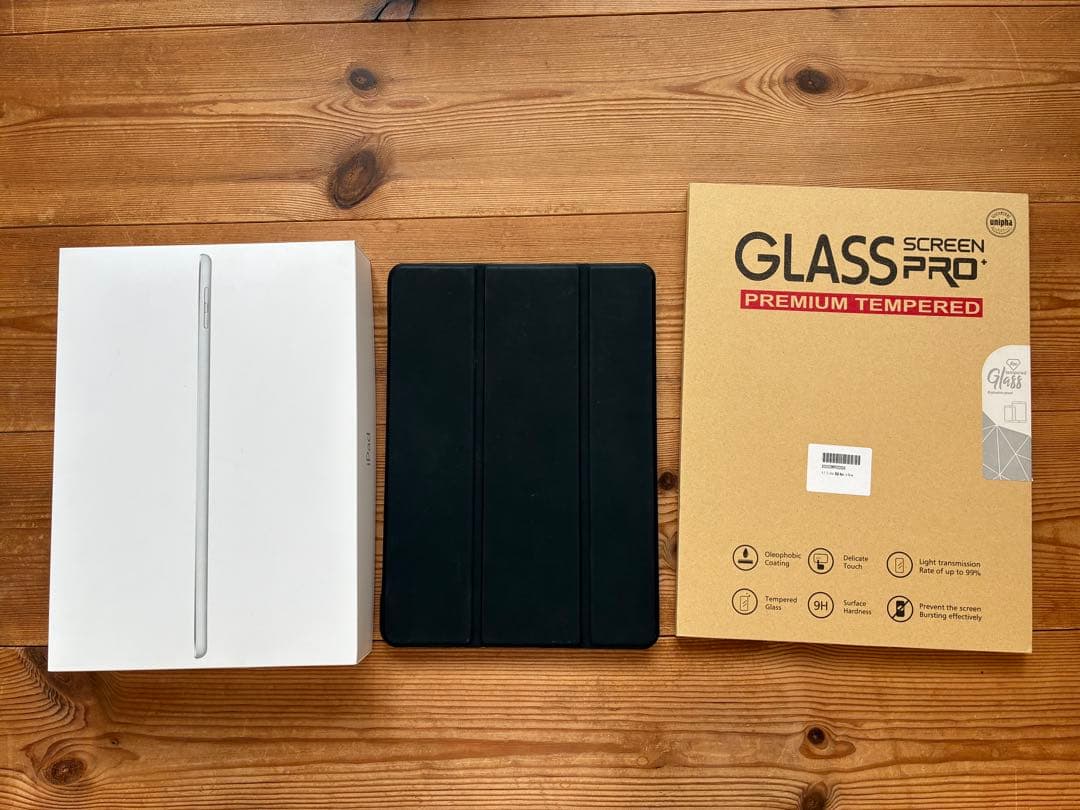 iPad ホワイト 本体 ブラックカバー付き