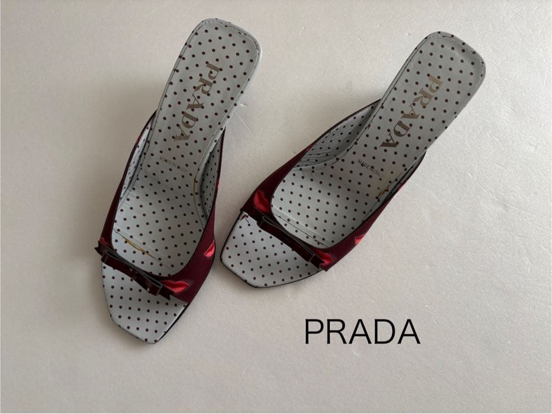 超美品　プラダ　PRADA リップ柄ミュール　90's vintage