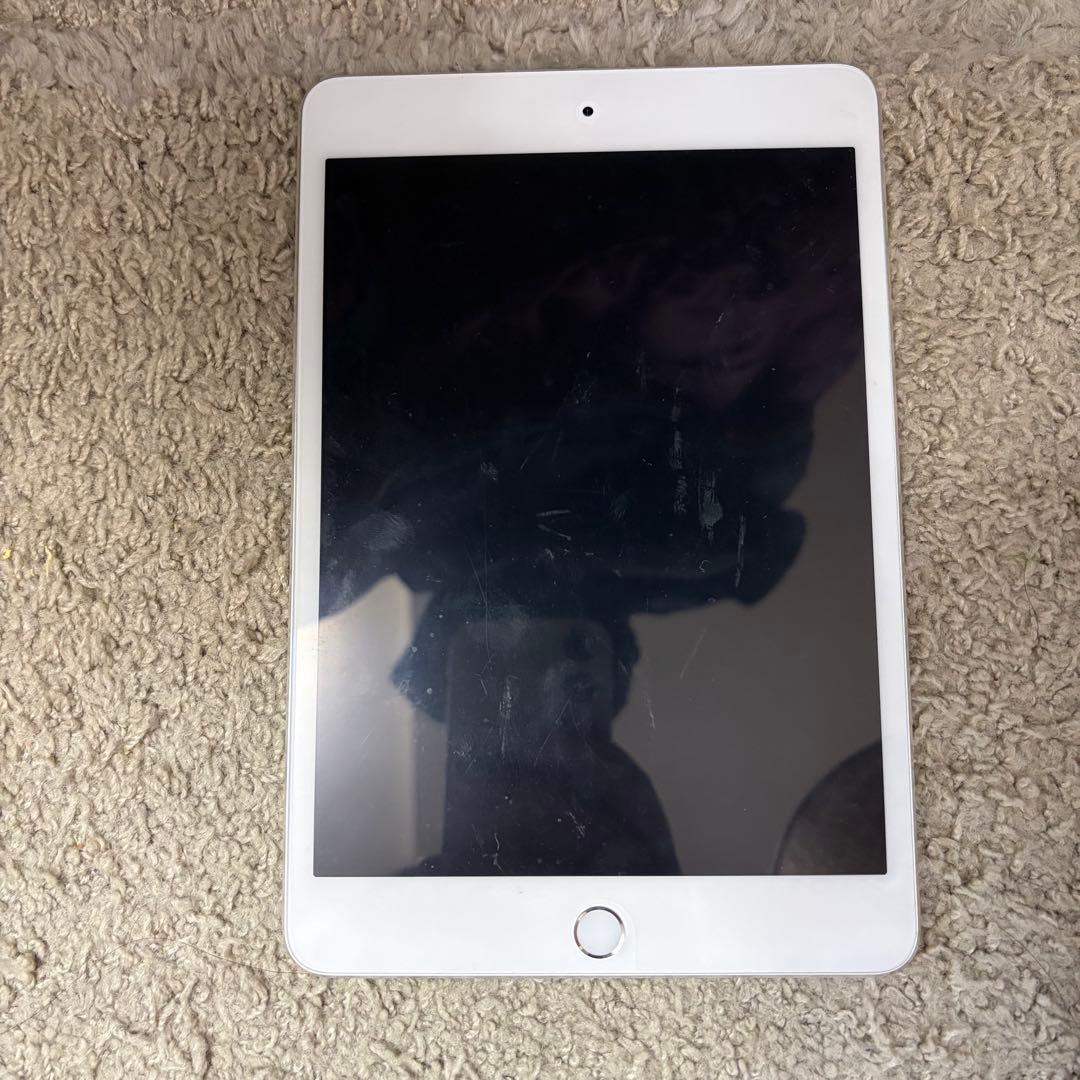 【中古品】Apple iPad mini4 WiFi シルバー