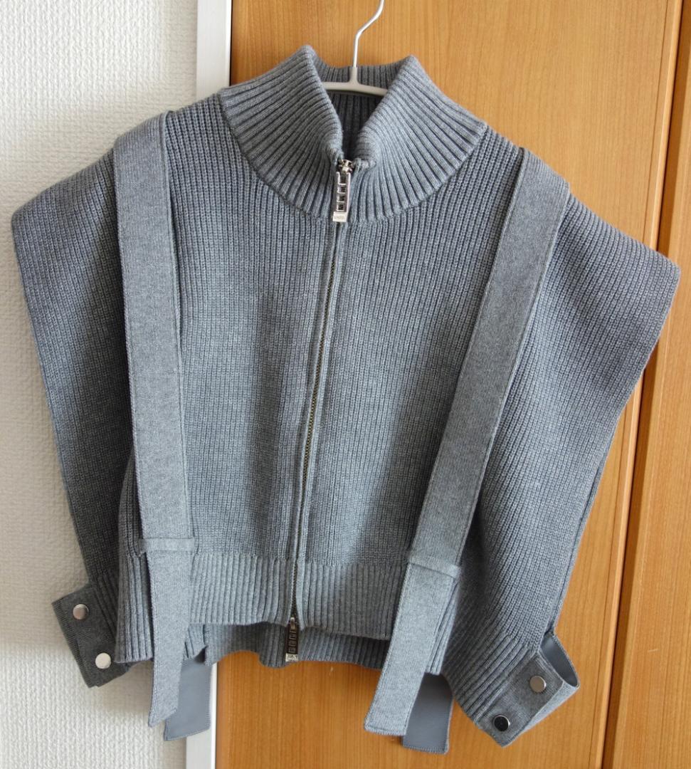 ▼UN3D. フロントジップニットベスト グレー
