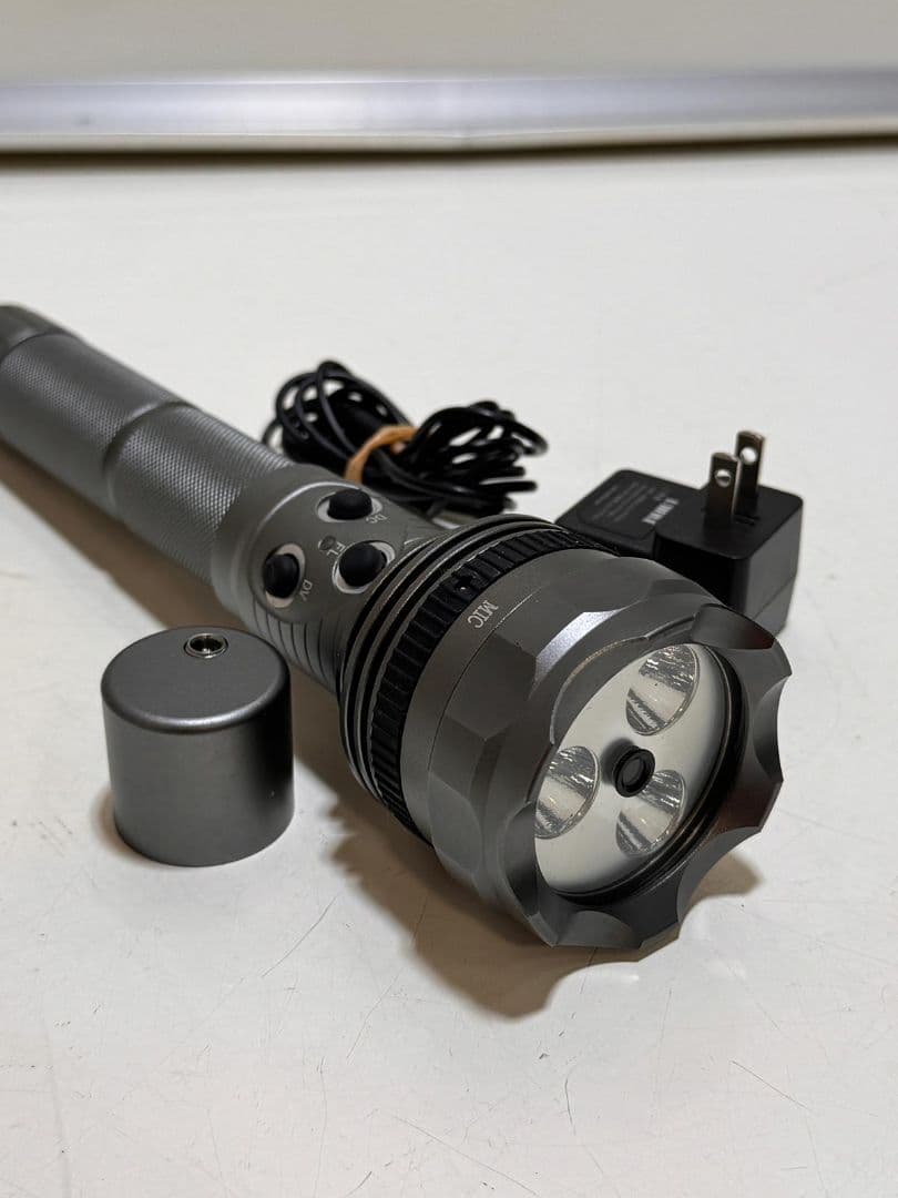 LED FLD-200 LED懐中電灯 グレー