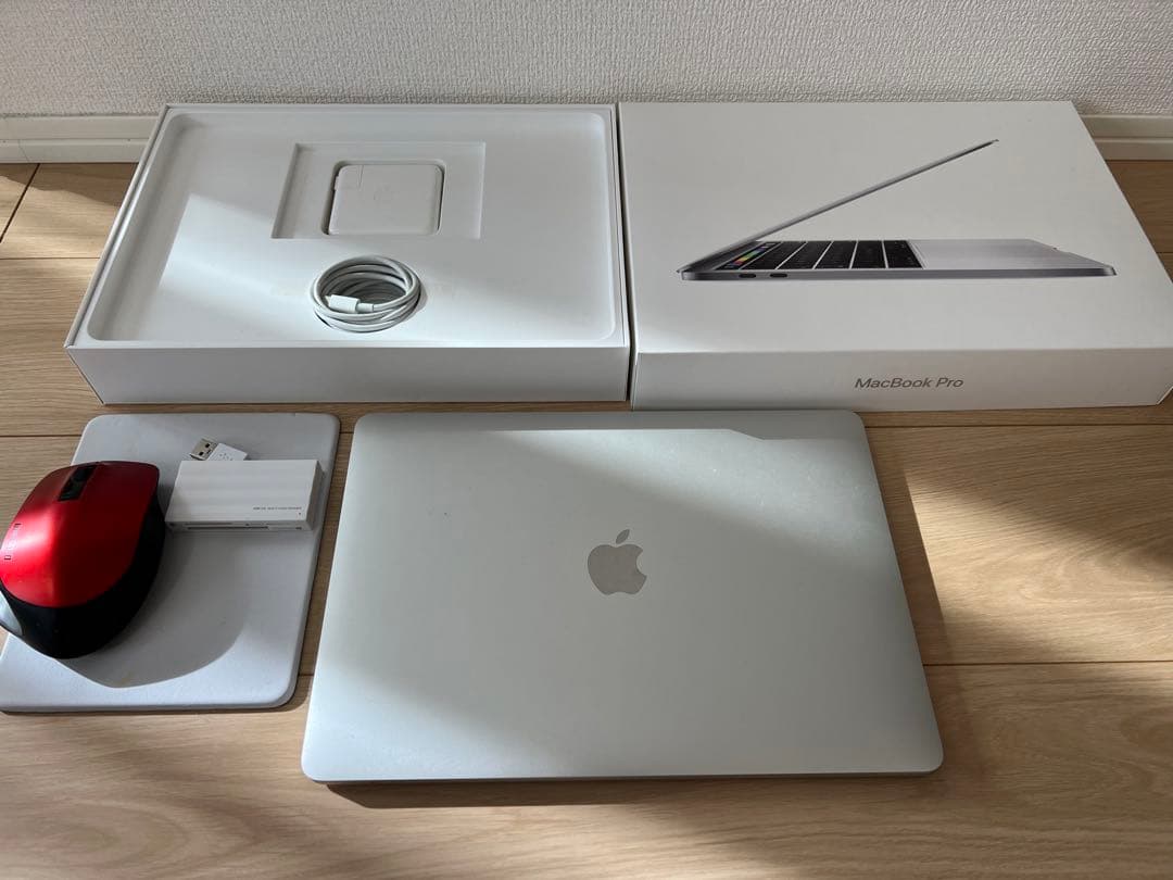 極美品　MacBookPro 2017 13インチ