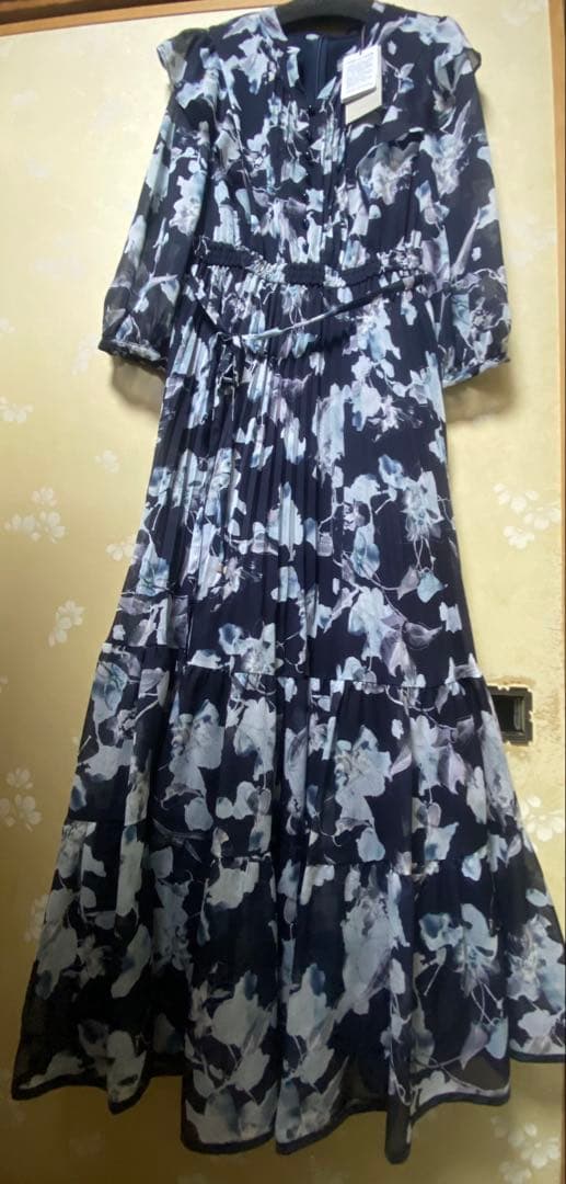未使用タグ付‼️ バリエーションプリントワンピース　紺M