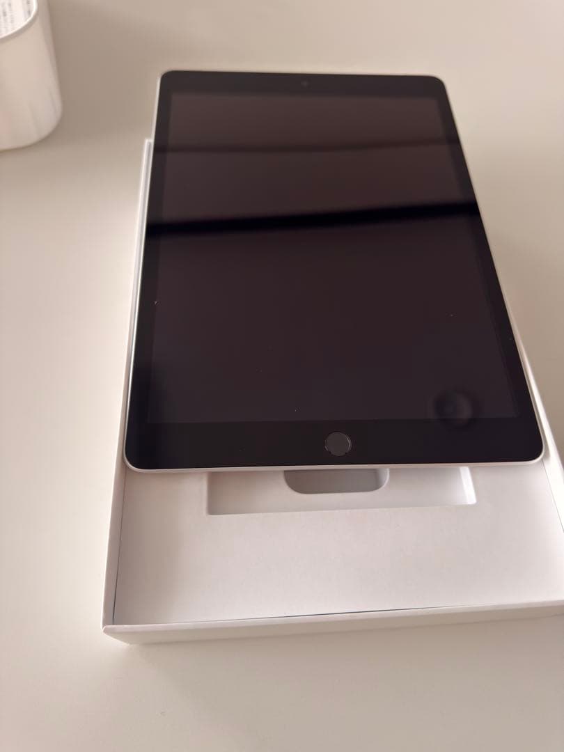 超美品 Apple iPad 第9世代セルラーモデル付属品全てあり新品ケース付属