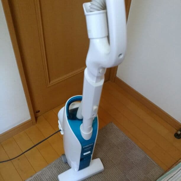 中古　サイクロン掃除機