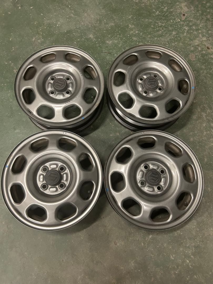 ハスラー　純正ホイール　15インチ