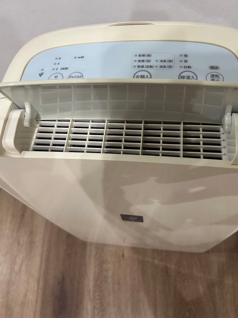 SHARPシャープ　除湿機 CV-J71