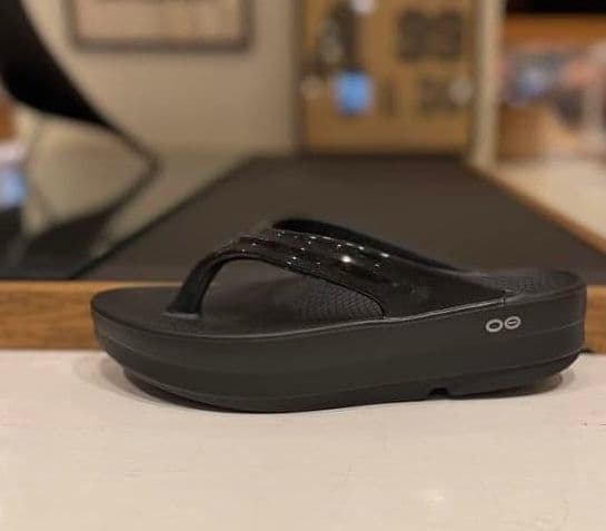 ビームス【EXCLUSIVE】OOFOS / OOmega