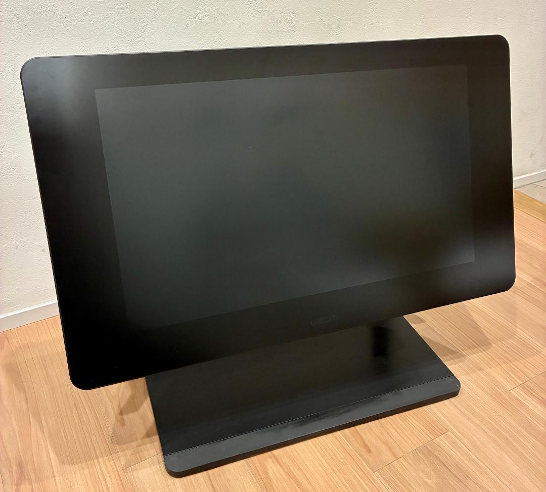Wacom Cintiq Pro 24 DTK-2420/K0 エルゴスタンド付