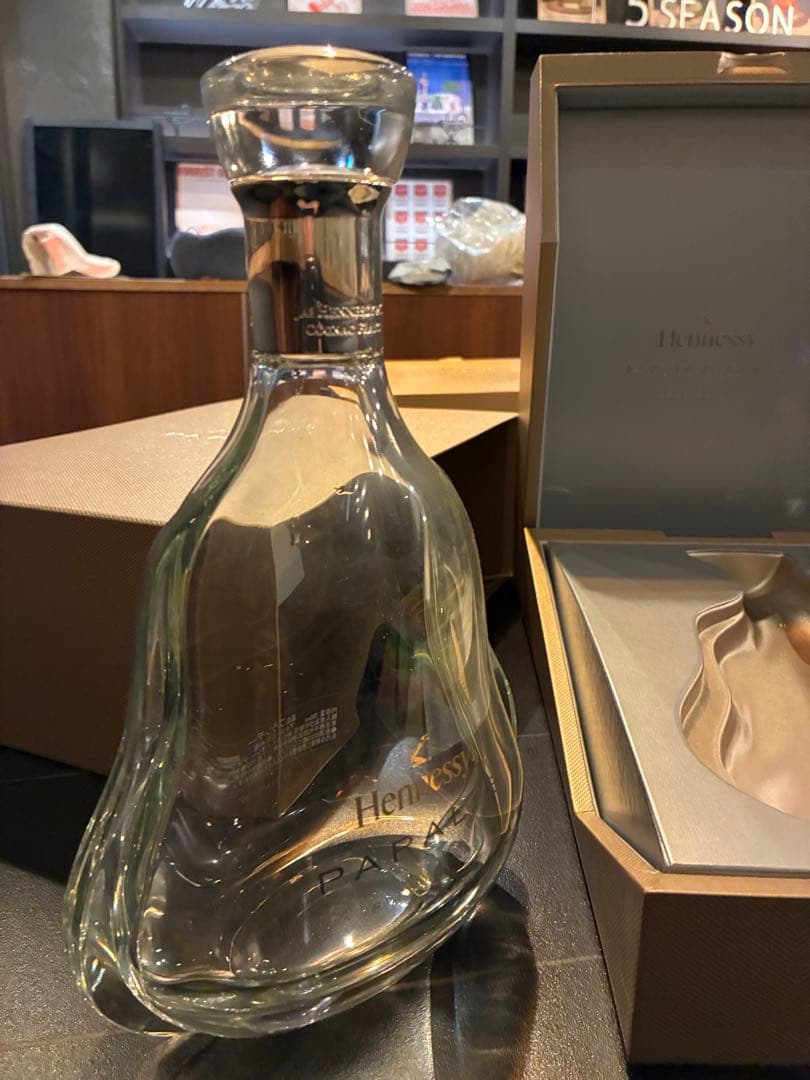 Hennessy Paradis ヘネシー　パラディ　空瓶空箱2セット
