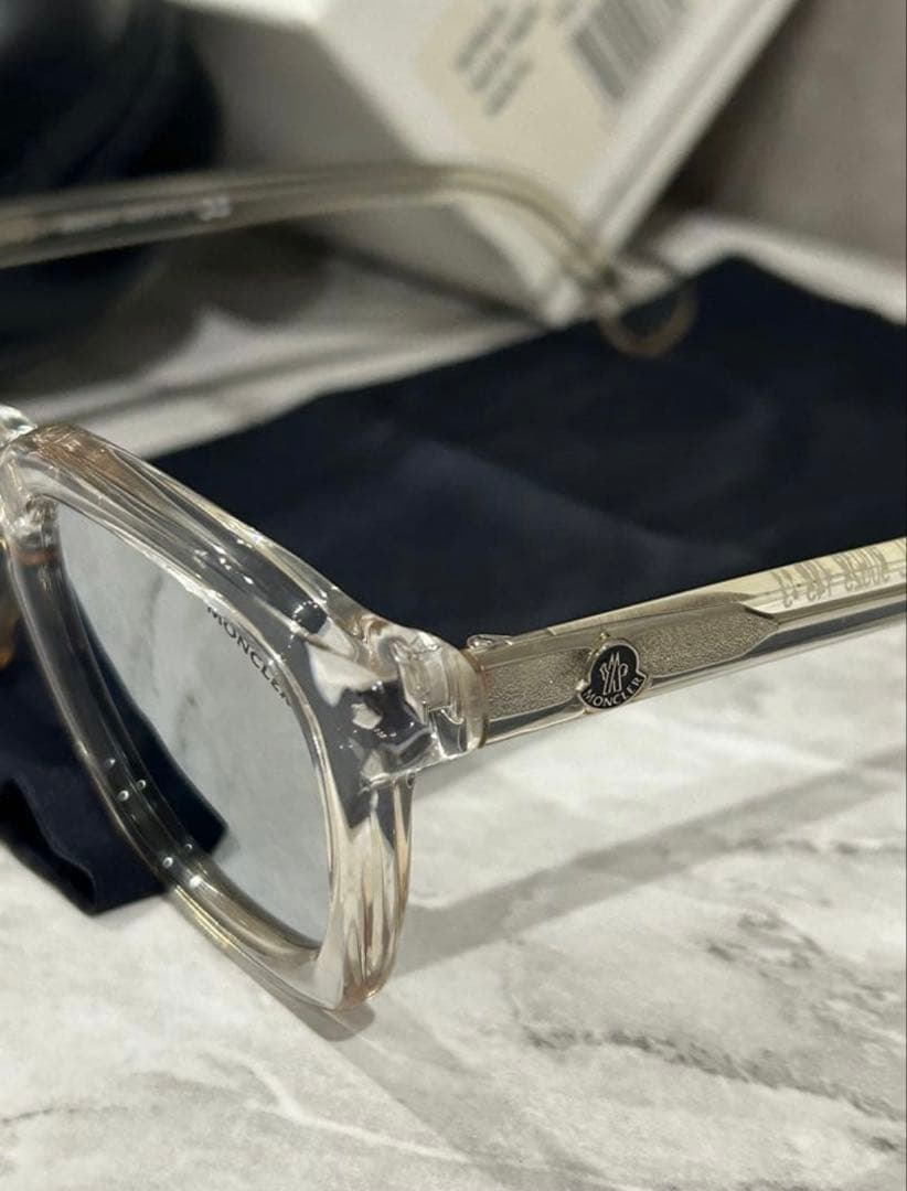 MONCLER クリアフレーム サングラス
