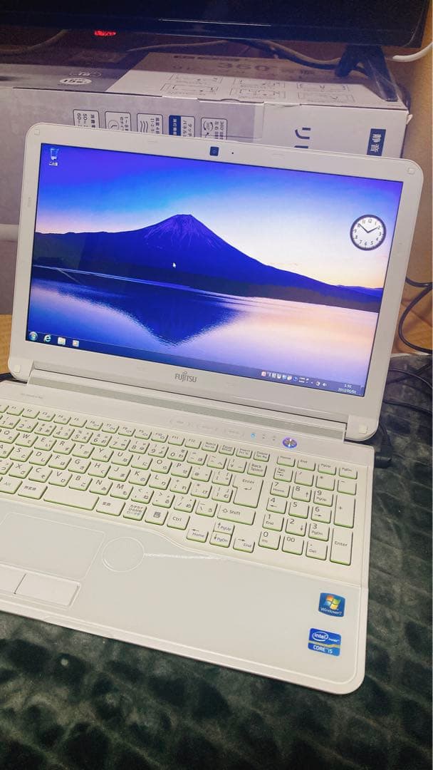 ノートパソコン電化製品FUJITSU富士通フジツウ家電