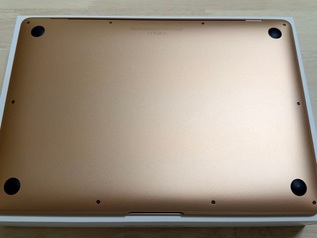 MacBook Air M1チップ　ゴールド　8GBメモリ　256GB SSD