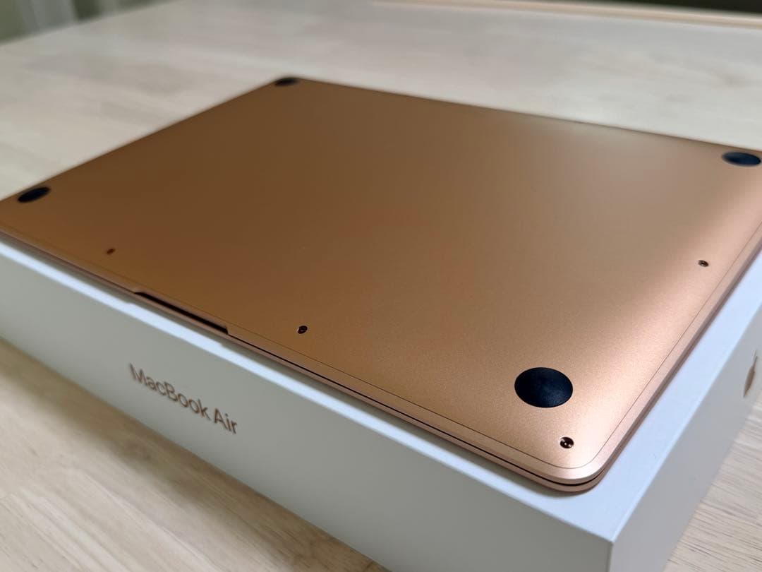 MacBook Air M1チップ　ゴールド　8GBメモリ　256GB SSD