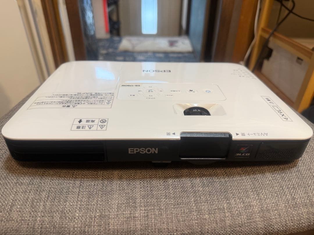 EPSON EB-1780W プロジェクター　使用時間24時間