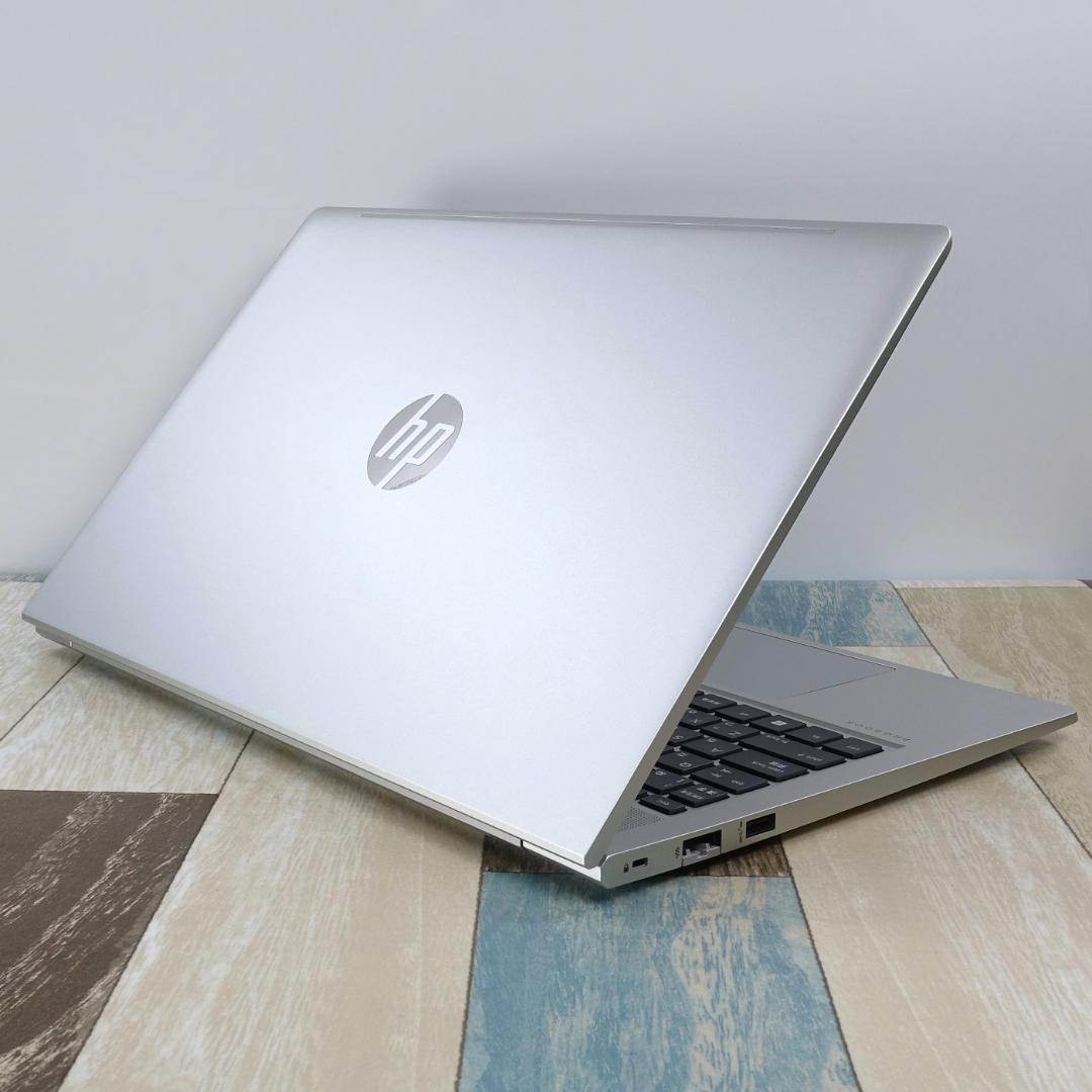 超高速ＳＳＤ２５６ＧＢ搭載✨極美品の東京生産✨１０コア１２スレの１２世代コアｉ５