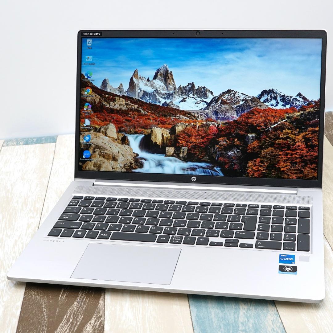 超高速ＳＳＤ２５６ＧＢ搭載✨極美品の東京生産✨１０コア１２スレの１２世代コアｉ５