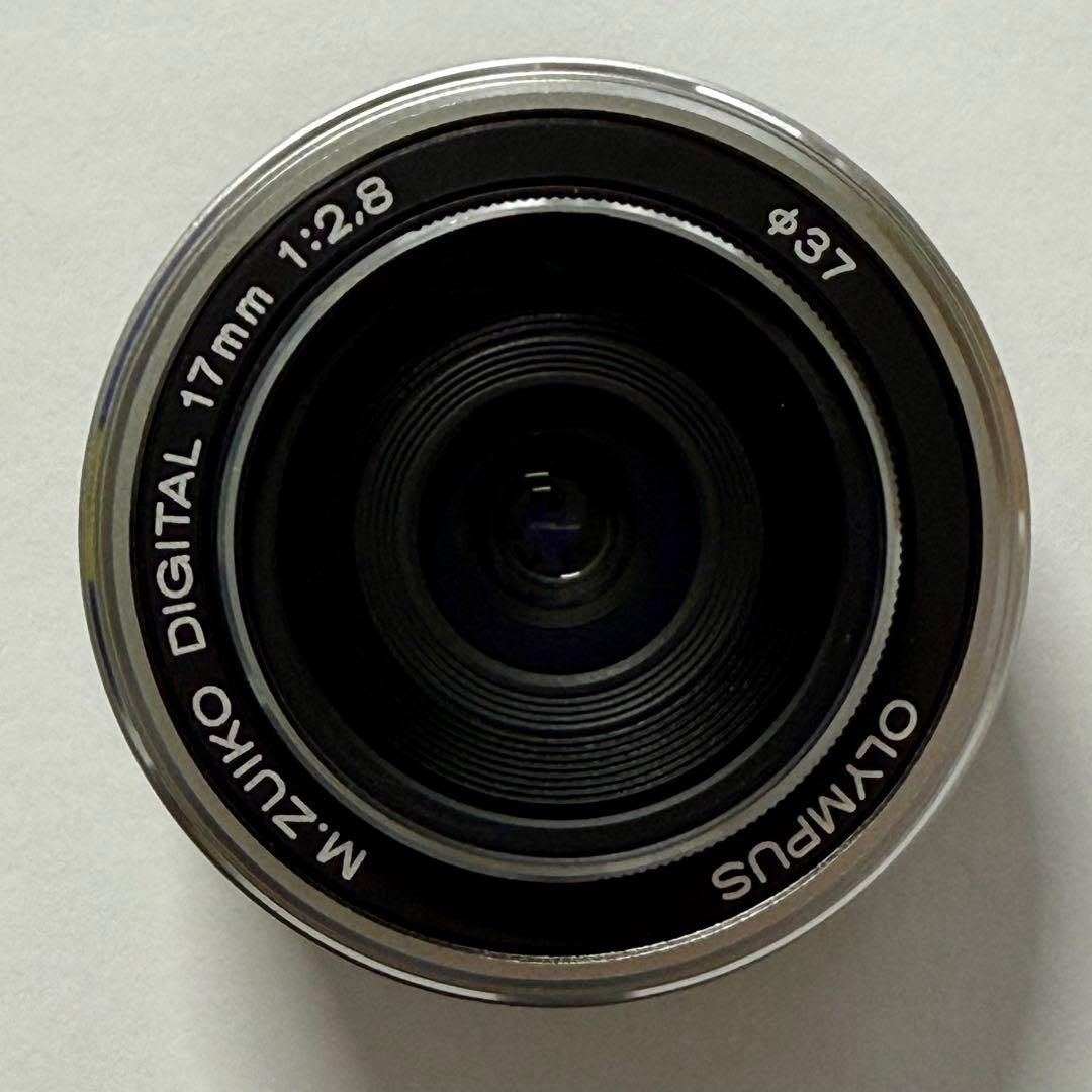 オリンパス M.ZUIKO DIGITAL 17mm f2.8 シルバー