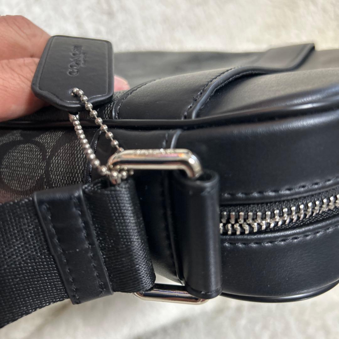 ぴかちゅうさん専用です！★超美品★COACH ブラック ショルダーバッグ