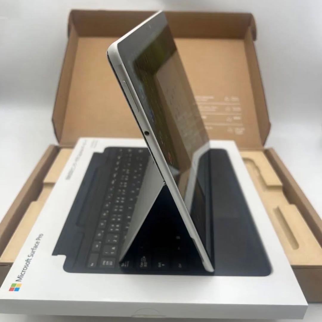 Surface Pro8　 [core i5 1145G7 メモリ8GB