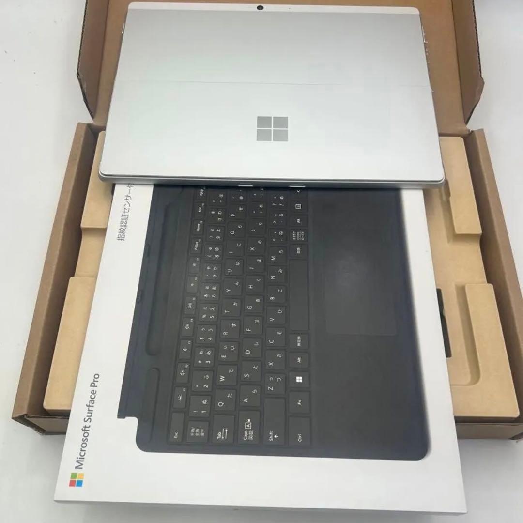 Surface Pro8　 [core i5 1145G7 メモリ8GB