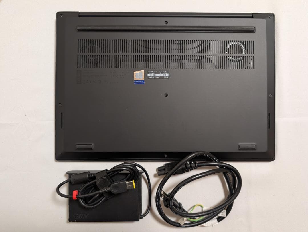 ThinkPad P1 Gen2 i7/32GB/1TB/4K/15.6インチ