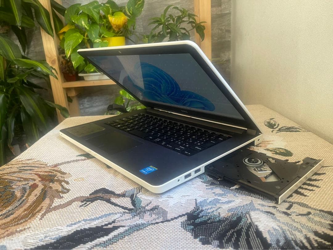 DELLノ-トパソコン⭐︎office⭐︎Corei3⭐︎Windows11⭐︎